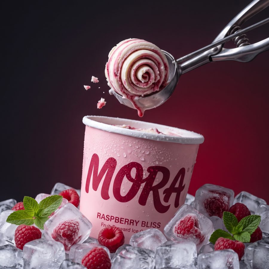 MORA Raspberry Bliss — Scoop in motion